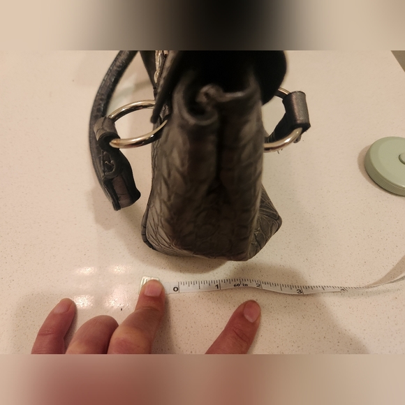 Vintage Guess clutch purse with handles - Picture 13 of 13